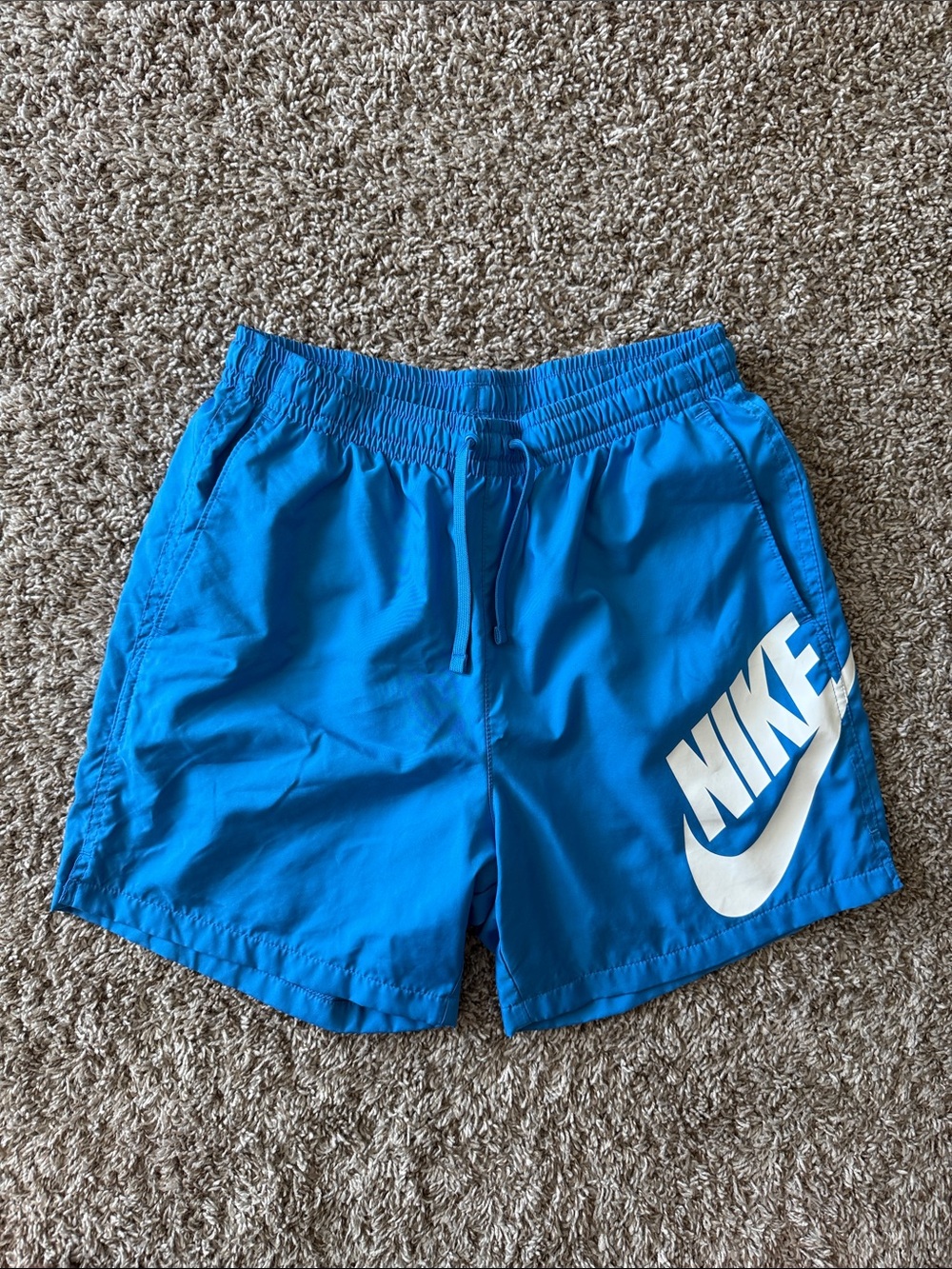 Nike Woven Flow Sportswear 6” Shorts ‘University Blue/White’
